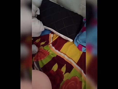 ❤️ Moja spolubývajúca zostáva doma sama, pretože jej manžel odchádza na dovolenku, a ja využijem príležitosť, aby som ju ošukal a naplnil jej zadok mliekom ❤ Anal porno na nás ❌❤